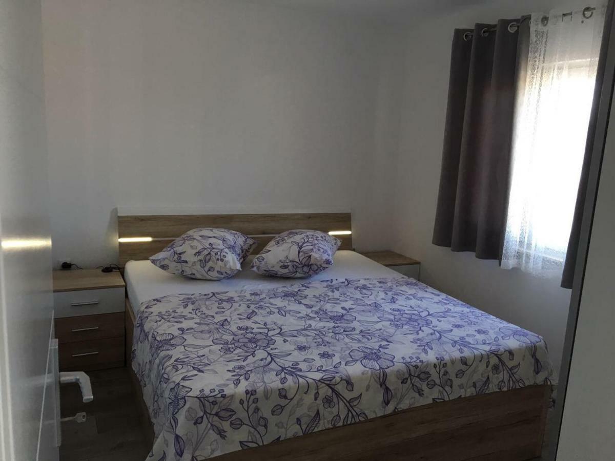Apartman Ana Трогир Экстерьер фото